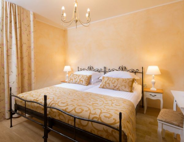 Bedroom 1 in classic apartment Villa Franka Nedešćina in Istria