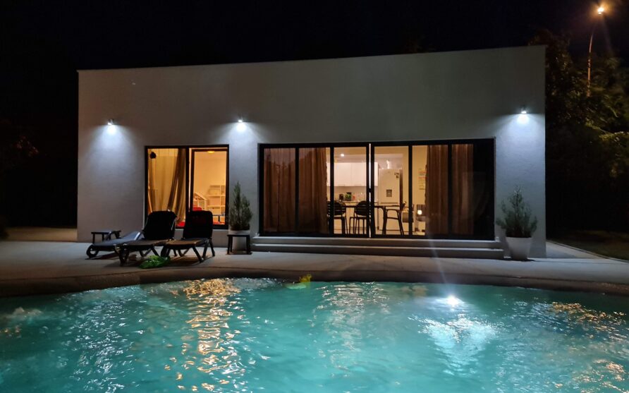 Pool house